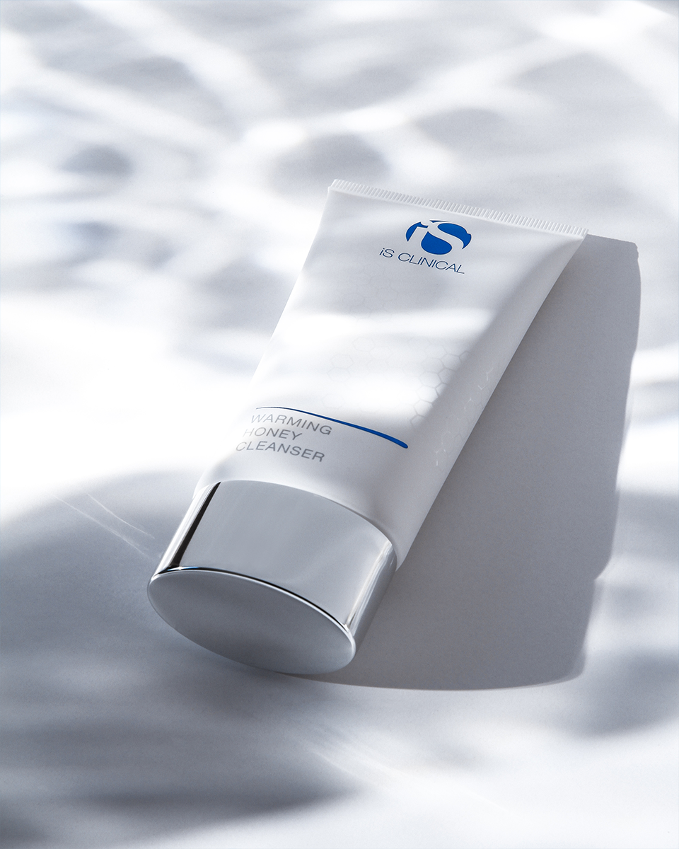 Nourishing
Provides soothing, hydrating nourishment to the skin